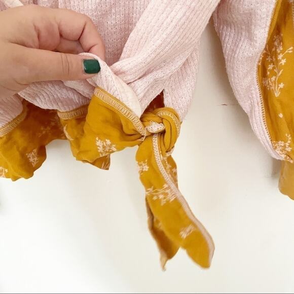 Free People Auxton Balloon Sleeve Surplice Neckline Yellow & Blush Blouse Sz XS - Picture 6 of 9